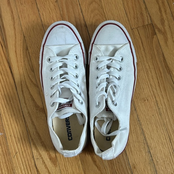 Women’s white converse - Picture 1 of 1